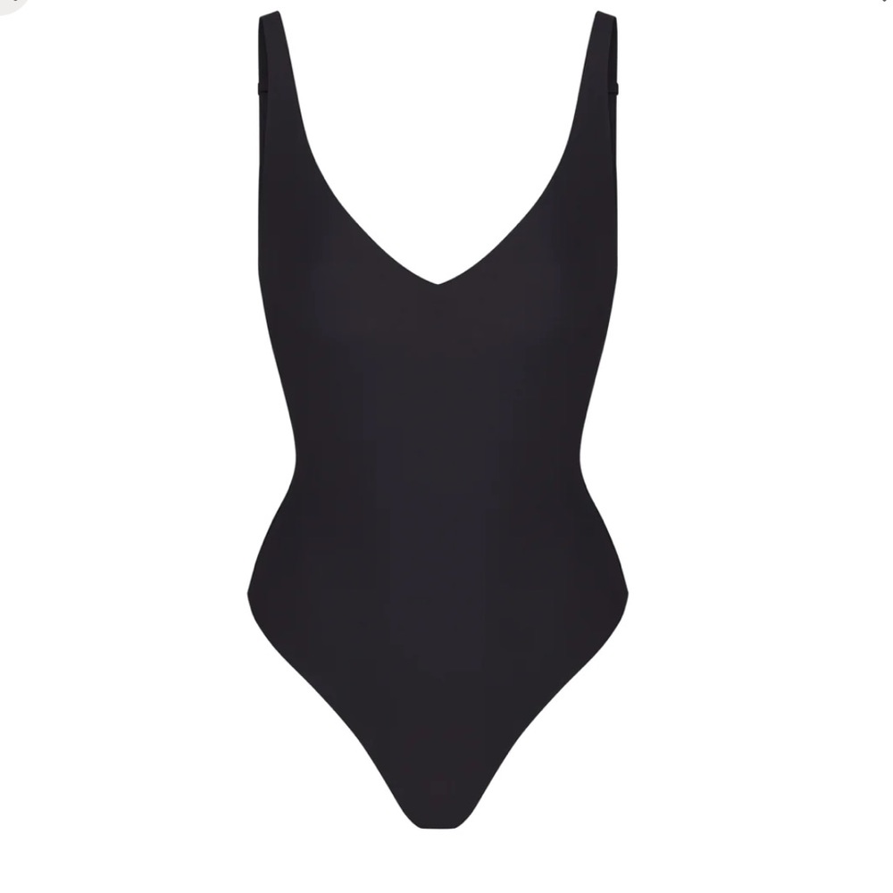 NWT Skims Naked Plunge Thong Bodysuit